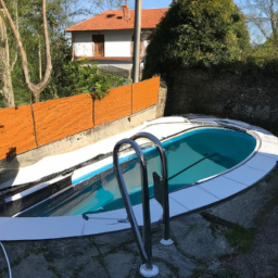 Réparez les dommages de votre piscine rapidement et efficacement avec un service professionnel Fontainebleau